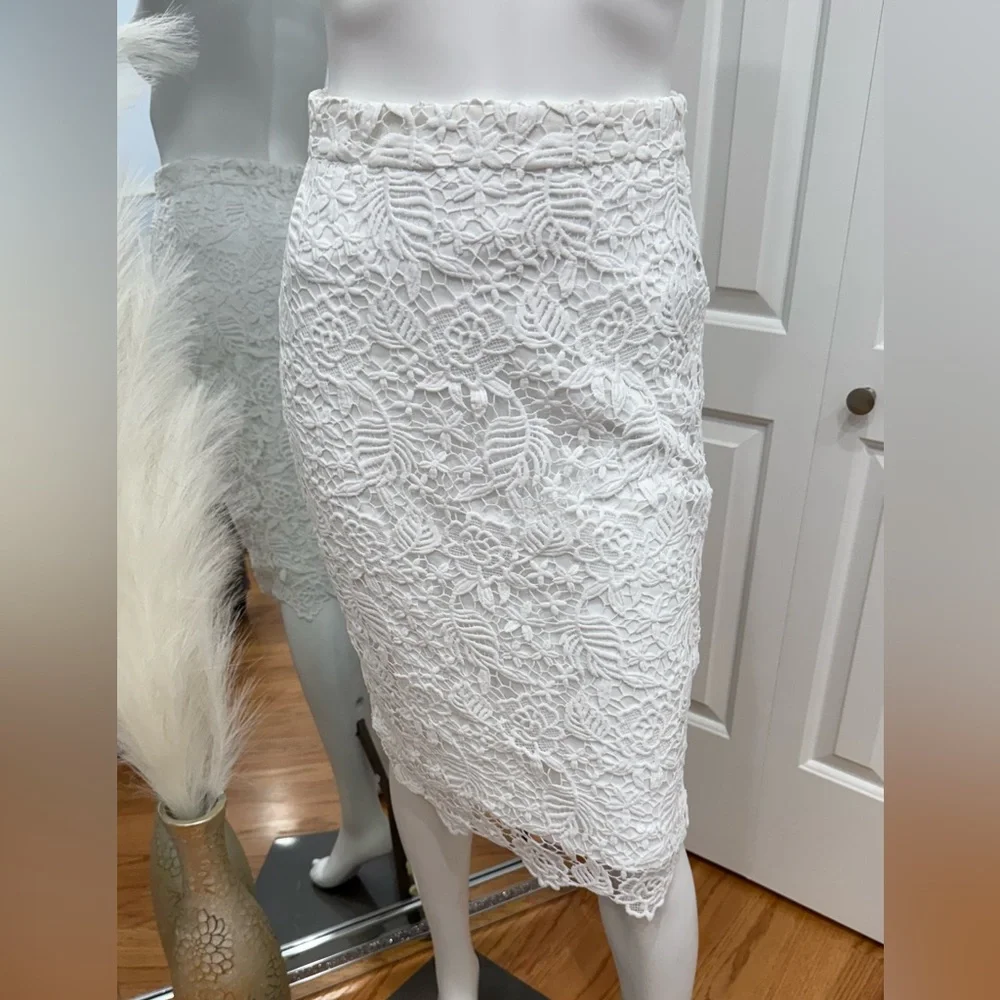 Banana Republic White Lace Pencil Skirt - Picture 1 of 2